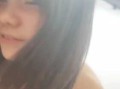 奶子还没发育的学妹露脸跟小哥开房啪啪，全程露脸骚穴展示掰开看特写自己抠抠，口交大鸡巴激情上位有说有笑