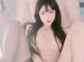 网红女神尤物的诱惑，黑丝高跟大长腿，性感露脸揉奶玩逼，道具直插宫底搅拌，浪叫呻吟不止